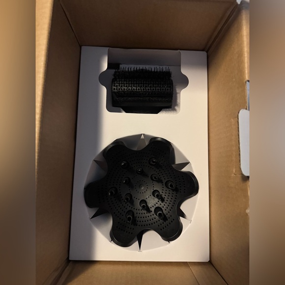 Shark HyperAIR Blowdryer - Picture 3 of 4